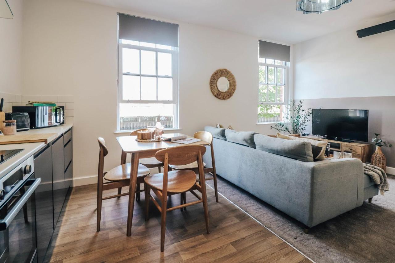 Principality View Apartment Two, By Solace Stays Кардифф Экстерьер фото