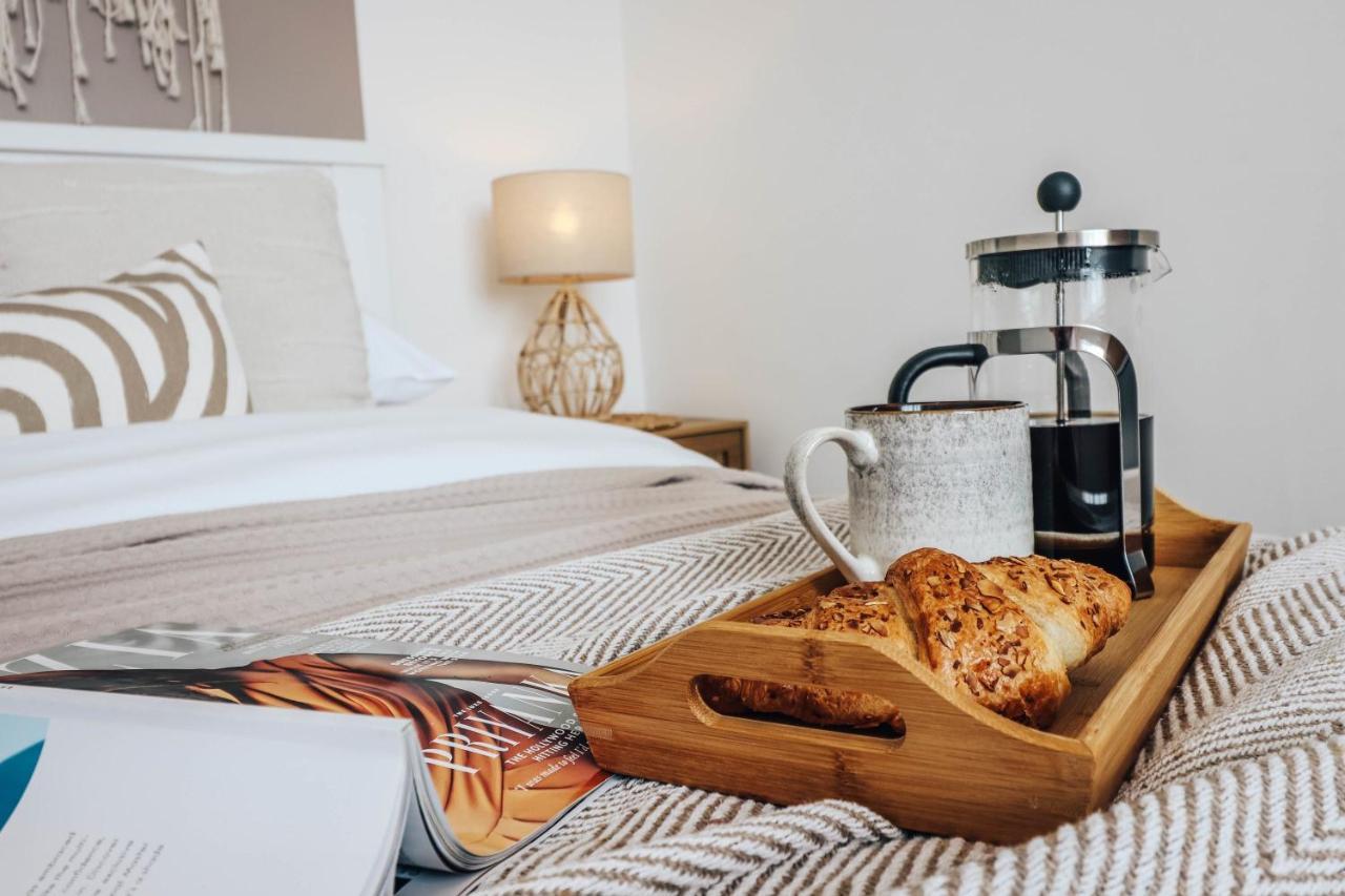 Principality View Apartment Two, By Solace Stays Кардифф Экстерьер фото
