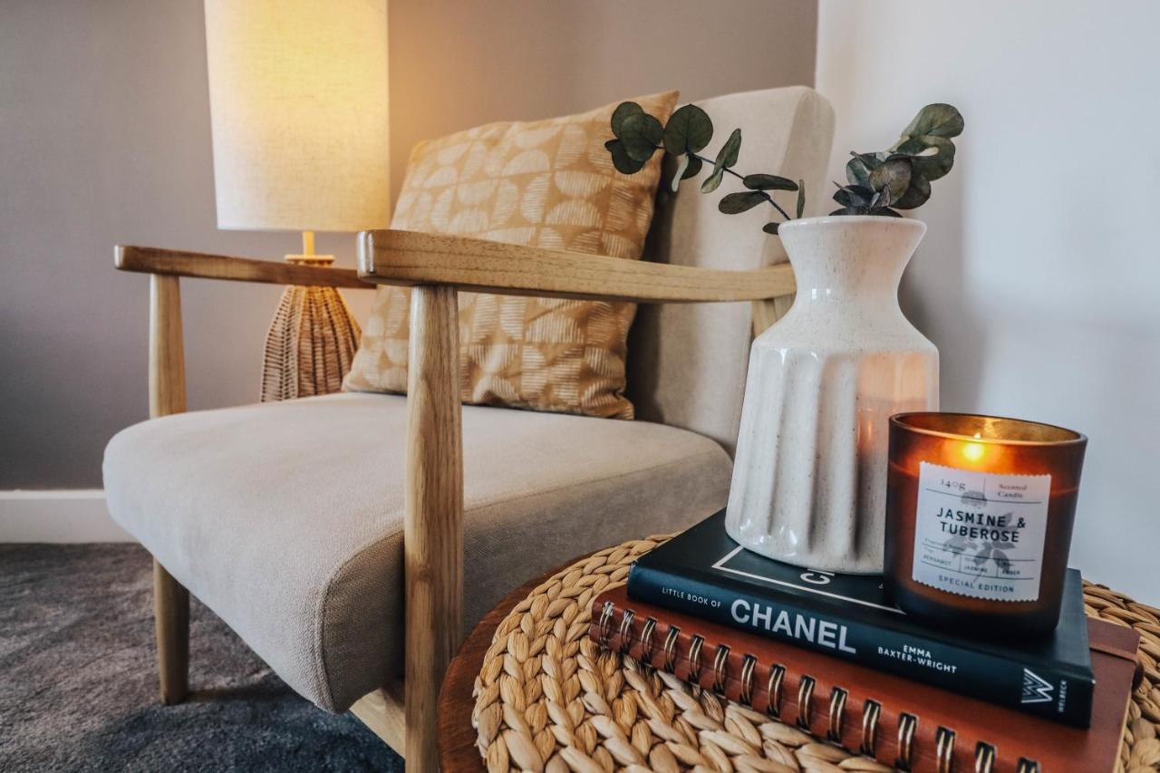 Principality View Apartment Two, By Solace Stays Кардифф Экстерьер фото