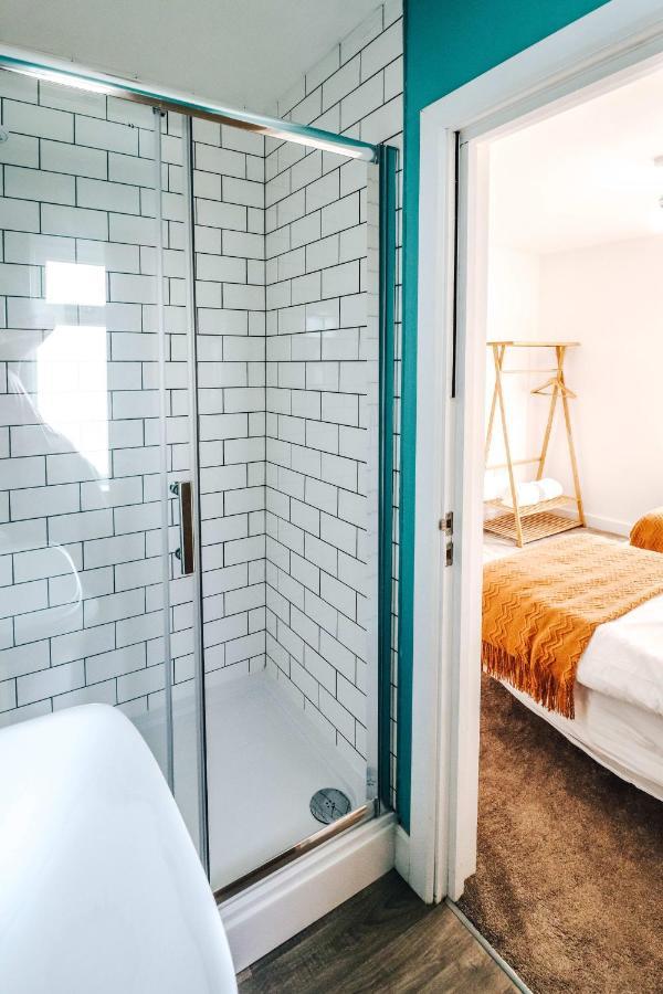 Principality View Apartment Two, By Solace Stays Кардифф Экстерьер фото