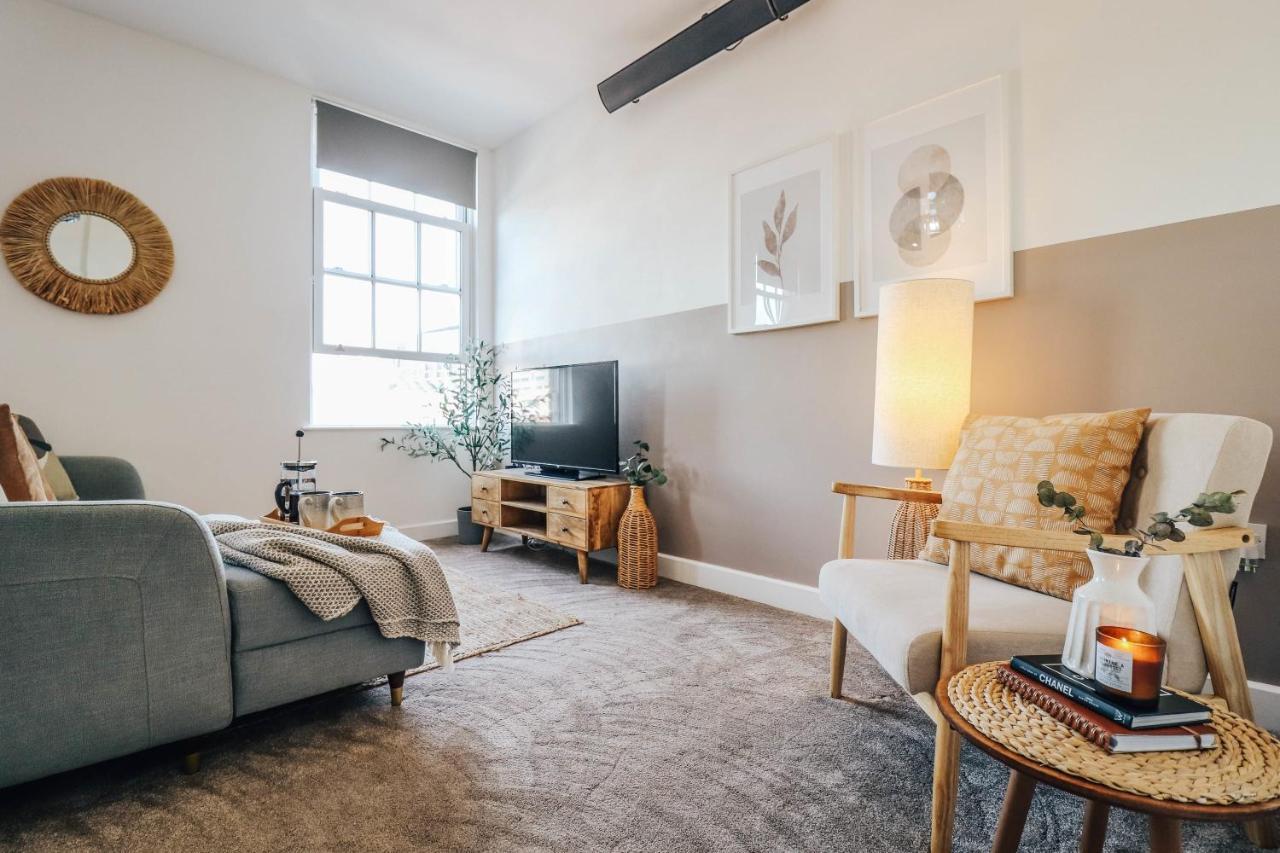 Principality View Apartment Two, By Solace Stays Кардифф Экстерьер фото